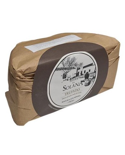 Ewe's milk cheese with black truffle 1300 grs